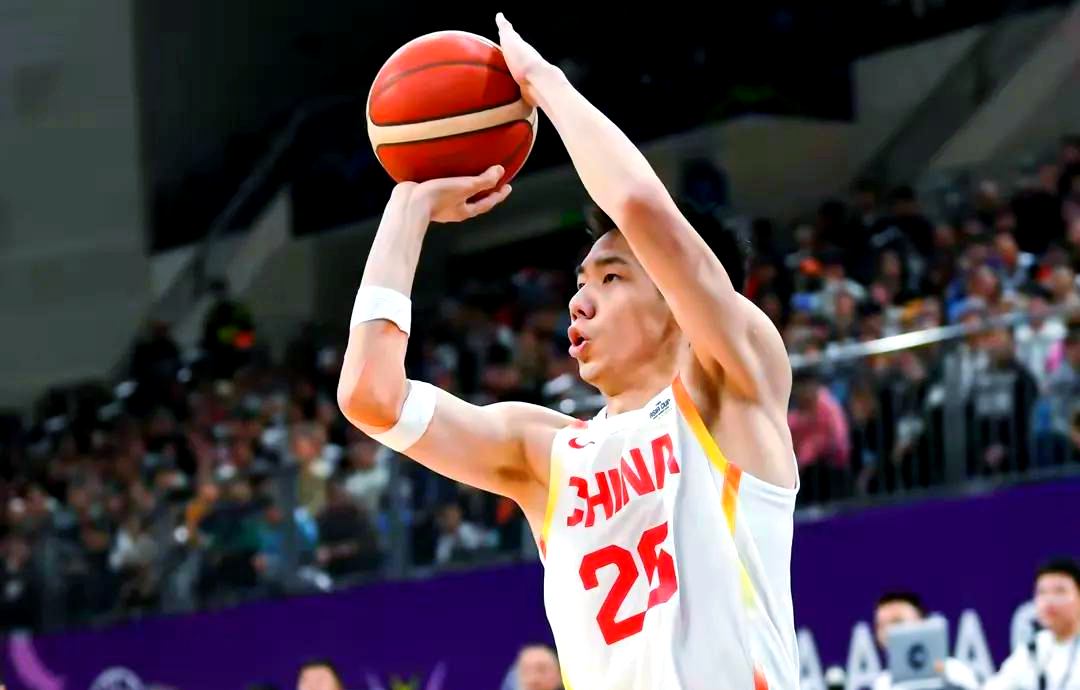 开云体育APP下载今夜深圳男篮备战CBA常规赛，战术微调细节曝光，引发热议，纪律约束更严格的简单介绍